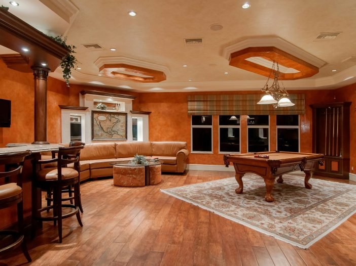 vinyl plank flooring